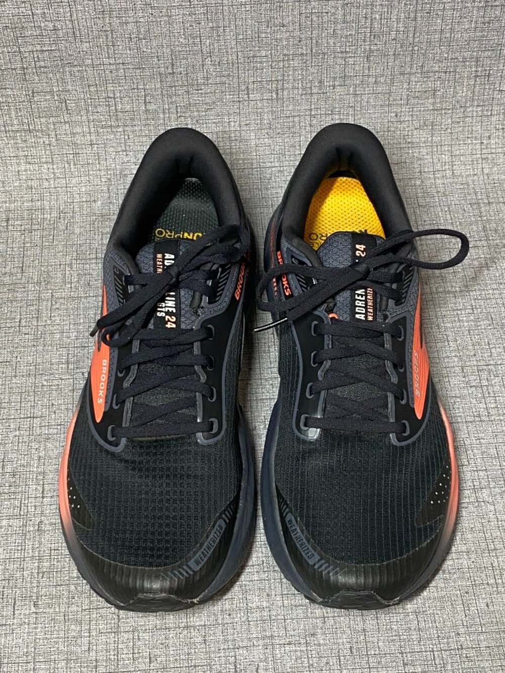 BROOKS ADRENALINE GTS 24 BLACK EBONY & HOT CORAL RUNNING SNEAKERS WOMENS 11.5 - Picture 4 of 9